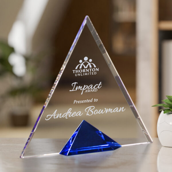 Gala Triangle 6-1/2"